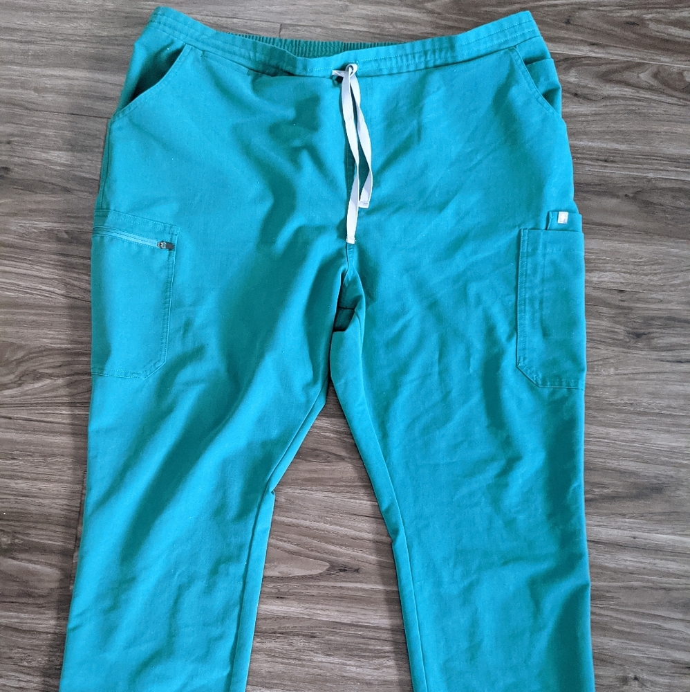 2x Figs Hunter Green Yola Skinny Scrub Pants